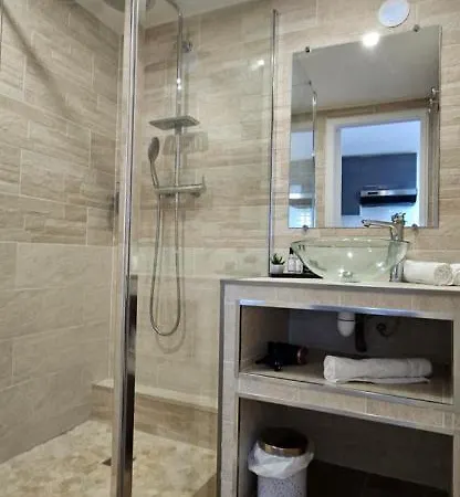 Mini T2 Climatisee, Vue Mer, Cosy & Moderne Villa *