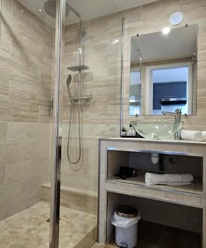 Mini T2 Climatisee, Vue Mer, Cosy & Moderne Villa *